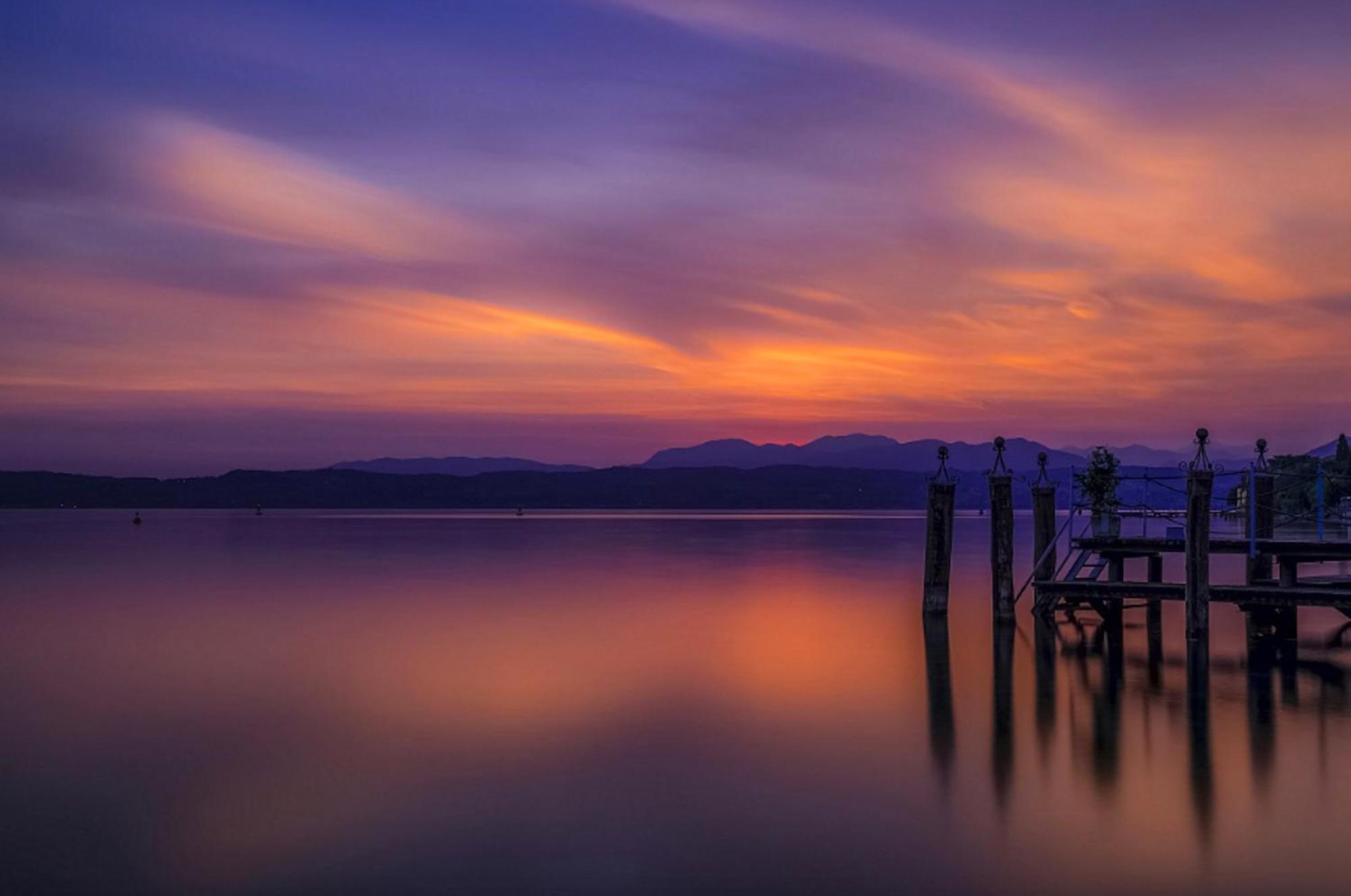 The Riva Apartment Sirmione Bagian luar foto