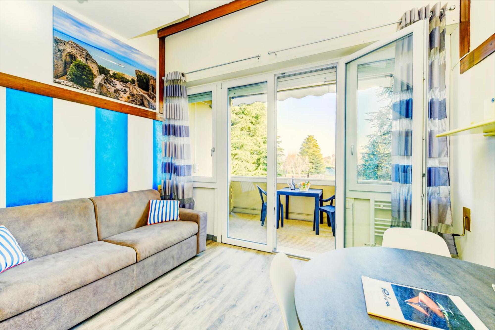 The Riva Apartment Sirmione Bagian luar foto