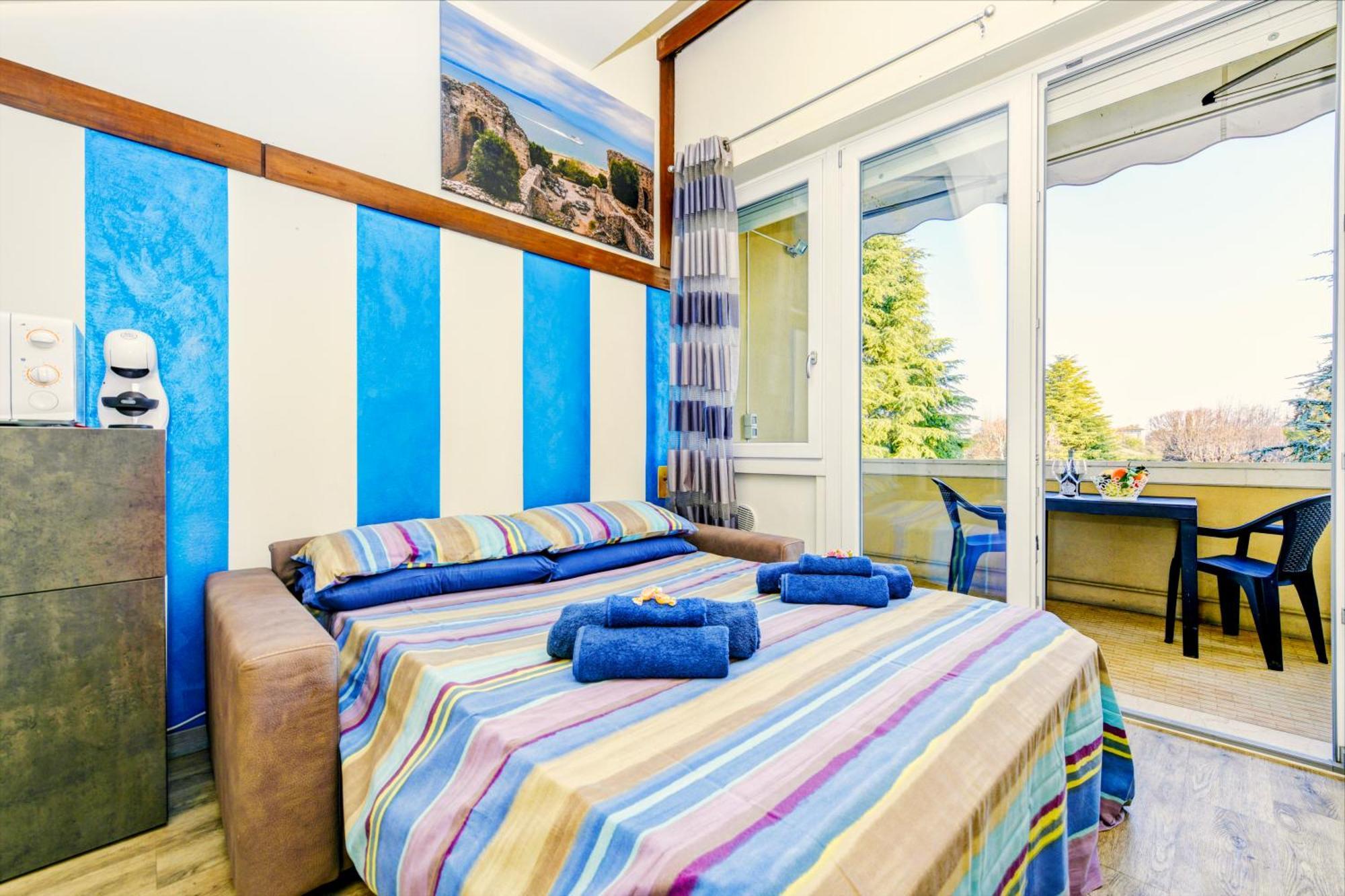 The Riva Apartment Sirmione Bagian luar foto